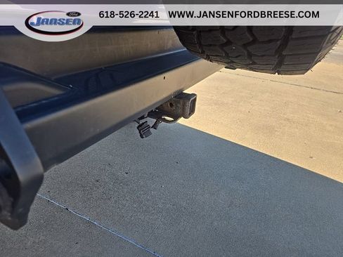 Used 2017 Jeep Wrangler Unlimited Sahara AWD/4WD image 9