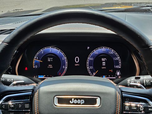 Used 2023 Jeep Grand Cherokee L Summit w/ High Altitude Package AWD/4WD image 17