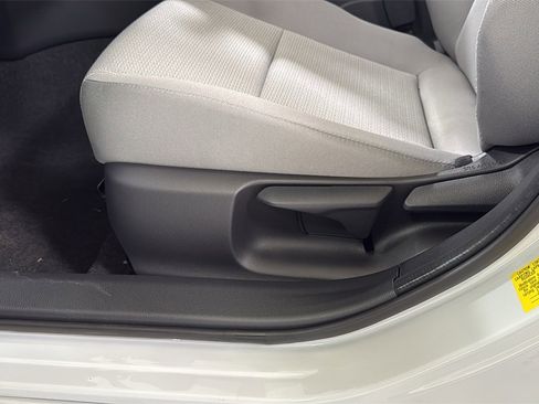 New 2026 Toyota Prius LE image 14