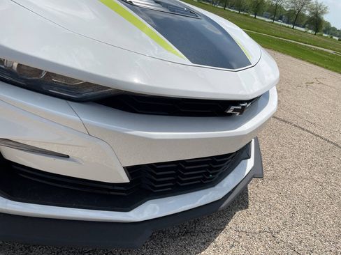 Used 2023 Chevrolet Camaro SS RWD image 15