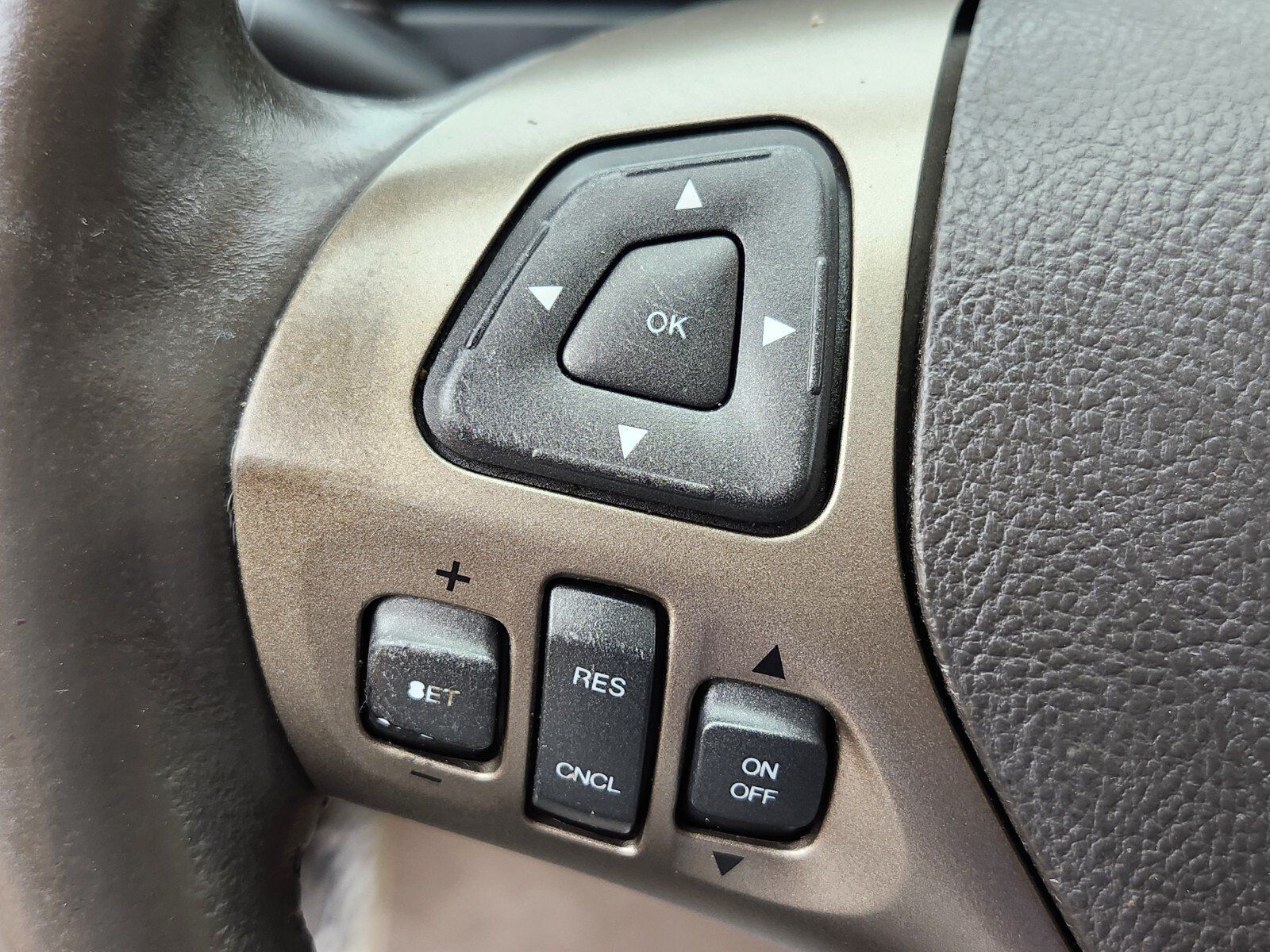 Used 2011 Lincoln MKX 2WD w/ 102A Rapid Spec Order Code image 23