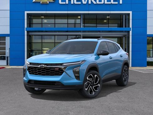 New 2026 Chevrolet Trax RS w/ Sunroof Package FWD image 6