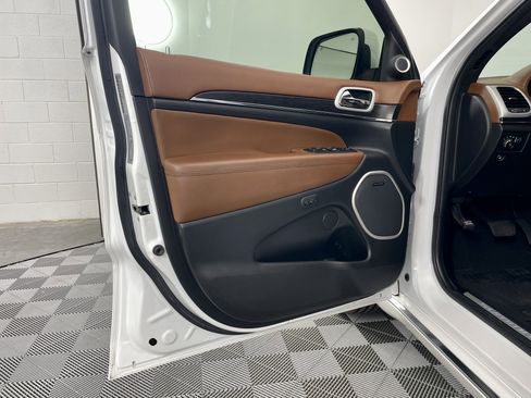 Certified 2021 Jeep Grand Cherokee Summit w/ Platinum Series Group image 15