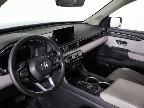 Used 2023 Honda Pilot Elite image 32