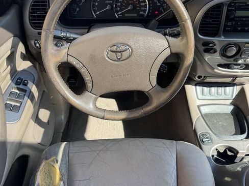 Used 2005 Toyota Sequoia Limited RWD image 18