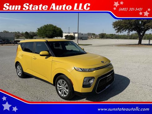 Used 2020 Kia Soul LX image 1