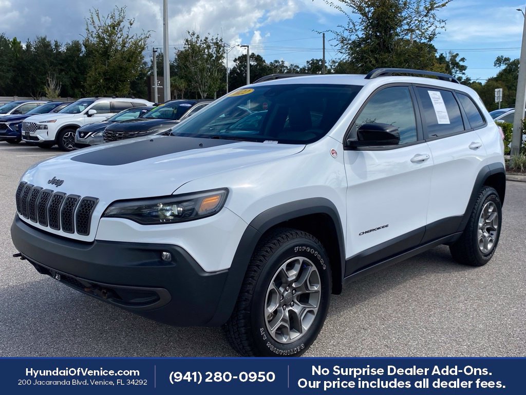 Used 2022 Jeep Cherokee Trailhawk w/ Premium Leather Package AWD/4WD image 9
