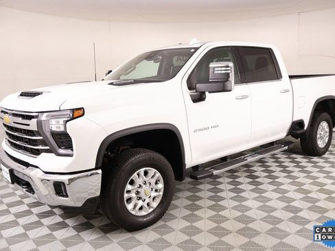 Used 2024 Chevrolet Silverado 2500 LTZ image 10