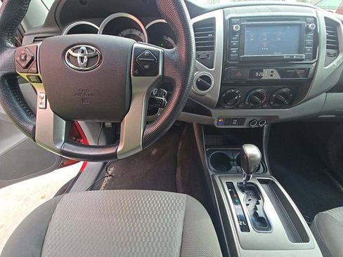 Used 2014 Toyota Tacoma 4x4 Double Cab w/ SR5 Package image 9