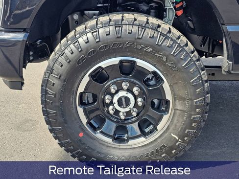 New 2025 Ford F350 XLT w/ Black Appearance Package image 9