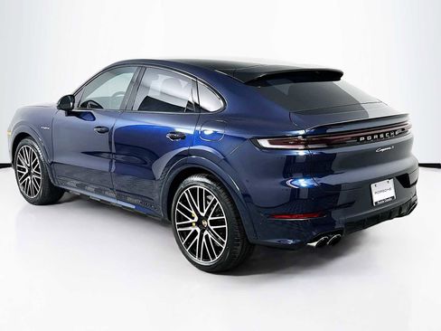 New 2026 Porsche Cayenne S image 3