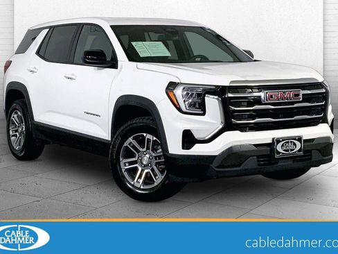 Used 2025 GMC Terrain Elevation FWD image 1