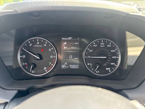 Used 2024 Subaru Crosstrek 2.0i Premium AWD/4WD image 12