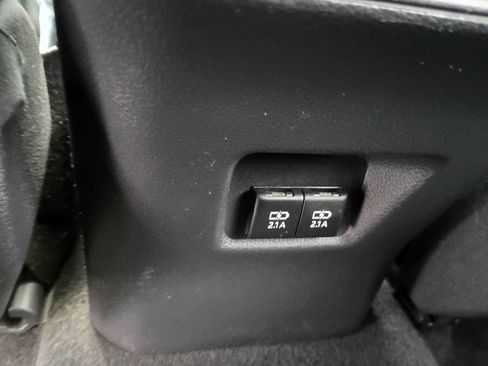 Used 2019 Toyota RAV4 XLE image 27