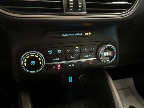 Used 2020 Ford Escape SEL image 15