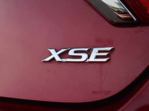 Used 2016 Toyota Camry SE image 24