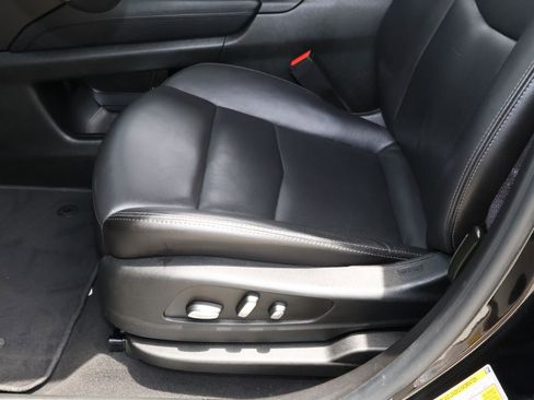 Used 2024 Cadillac XT5 Premium Luxury FWD image 19