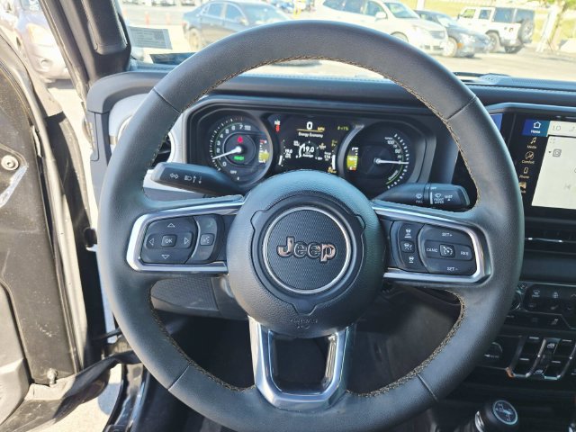 Used 2024 Jeep Wrangler Unlimited Sahara AWD/4WD image 11