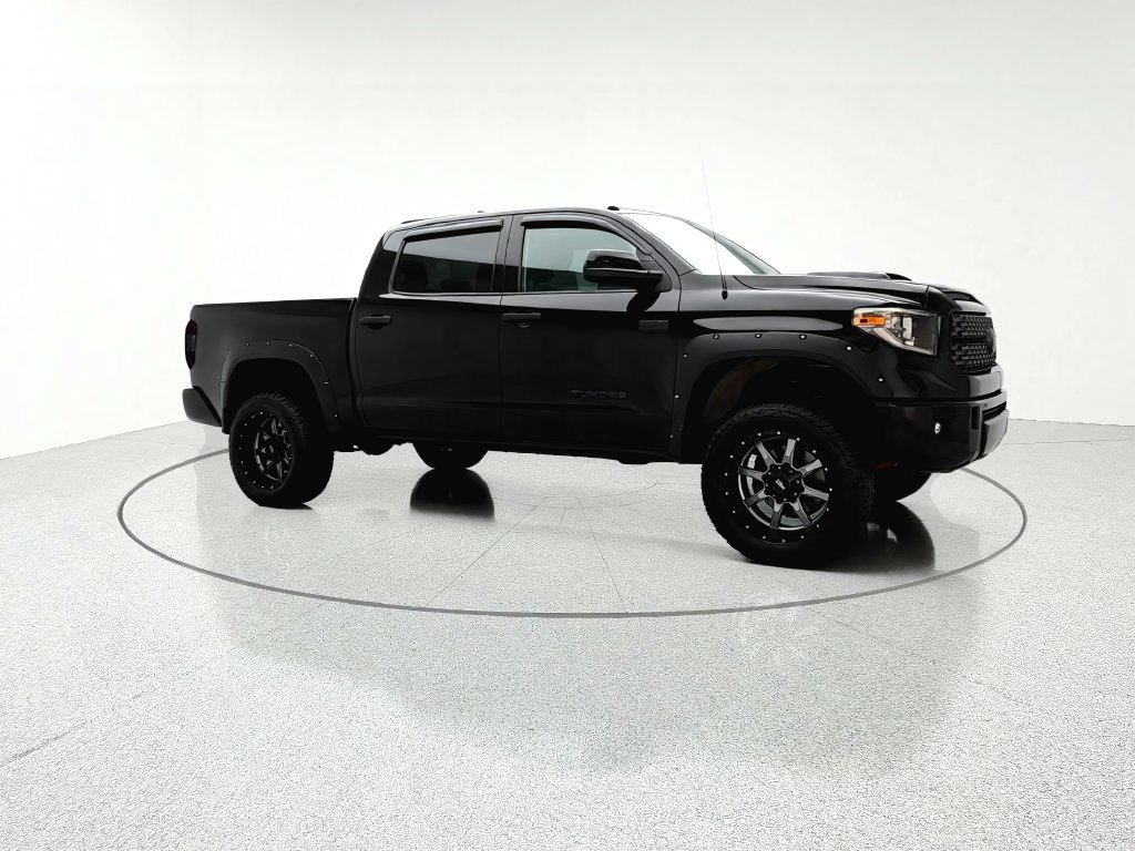 Used 2018 Toyota Tundra SR5 AWD/4WD image 2