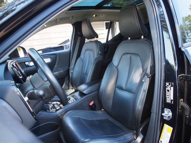 Used 2019 Volvo XC40 T5 Momentum AWD/4WD image 17