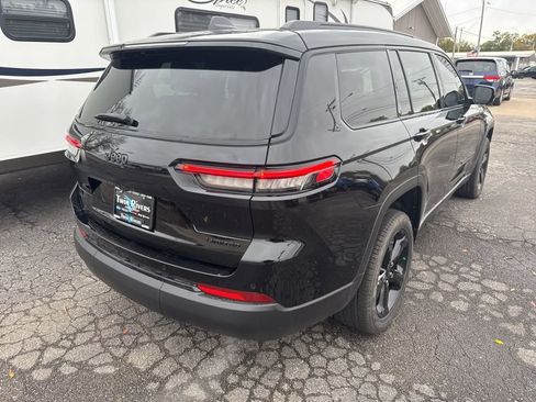 New 2025 Jeep Grand Cherokee L Limited w/ Black Appearance Package image 3