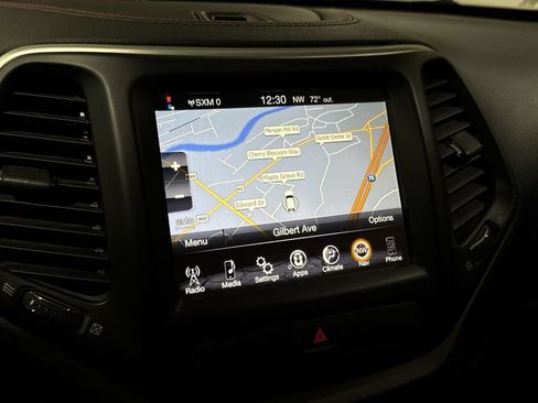 Used 2016 Jeep Cherokee Trailhawk AWD/4WD image 15
