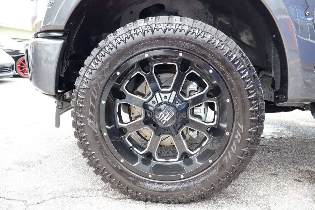Used 2017 Ford F150 XLT w/ Equipment Group 302A Luxury AWD/4WD image 32