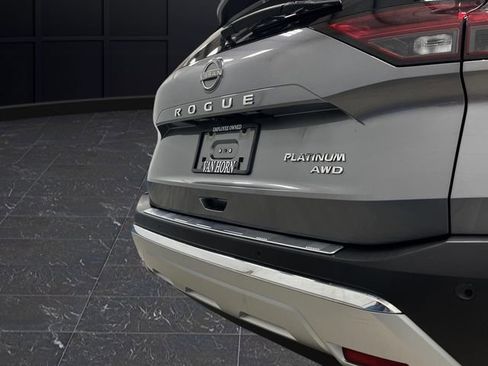 Used 2022 Nissan Rogue Platinum w/ Head-Up Display Package image 37