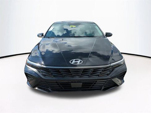 New 2026 Hyundai Elantra SEL Sport Premium FWD image 3