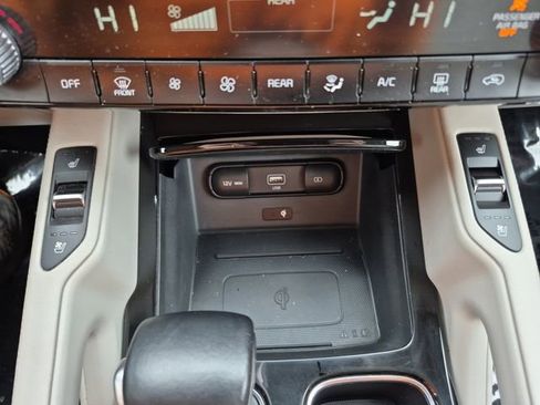 Used 2020 Kia Telluride EX w/ EX Premium Package AWD/4WD image 23