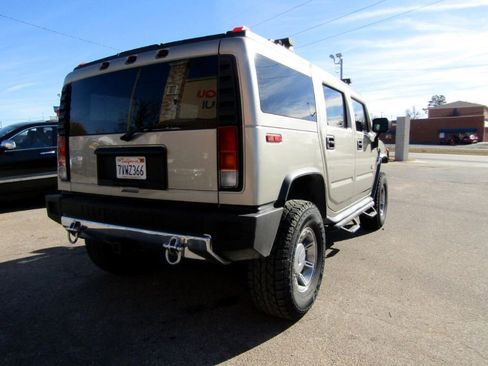 Used 2003 HUMMER H2 w/ Preferred Equipment Group image 18