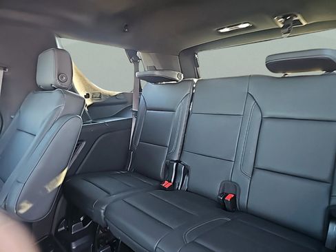 Used 2022 Chevrolet Tahoe Z71 w/ Luxury Package image 23