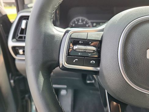 Certified 2023 Kia Sorento S w/ Panoramic Sunroof Package image 20