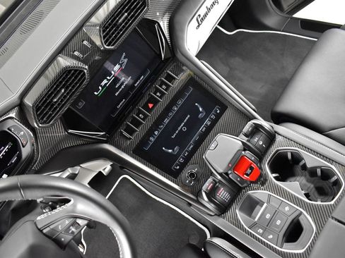Used 2024 Lamborghini Urus S AWD/4WD image 22