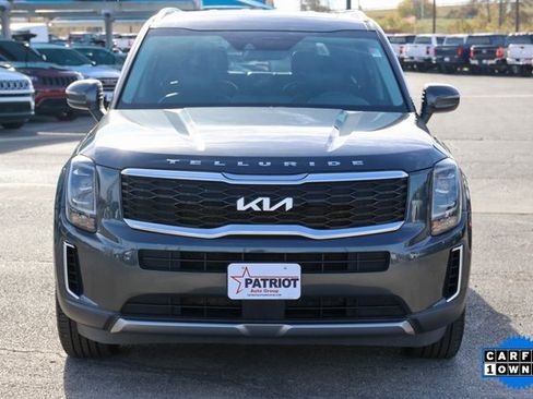 Used 2022 Kia Telluride S image 2