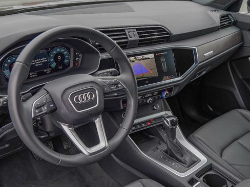 Certified 2025 Audi Q3 2.0T Premium w/ Convenience Package image 7