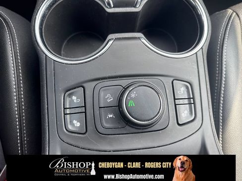 Used 2023 GMC Terrain SLT FWD image 6