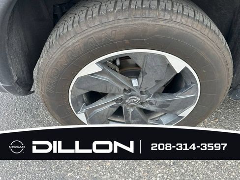 Used 2025 Nissan Rogue SV AWD/4WD image 21