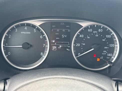 New 2025 Nissan Kicks Play S FWD image 30