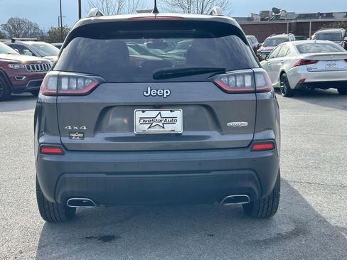 Used 2019 Jeep Cherokee Latitude Plus w/ Comfort/Convenience Group image 4