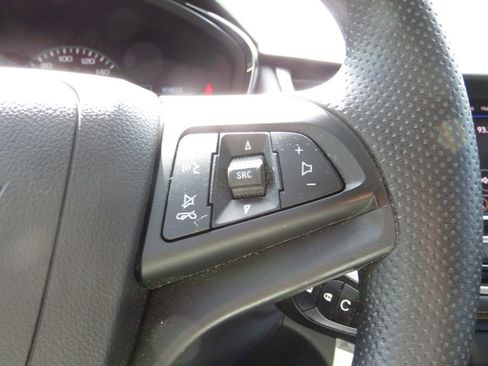 Used 2022 Chevrolet Trax LT AWD/4WD image 22