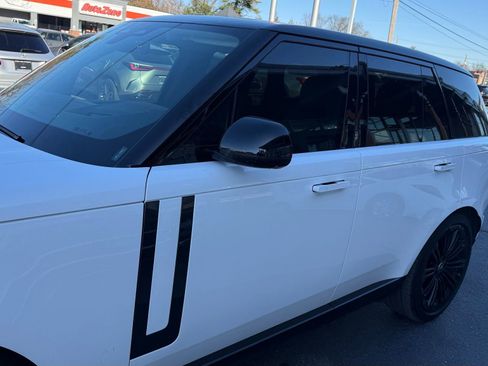 Used 2025 Land Rover Range Rover SE image 27