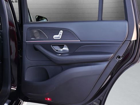 Used 2025 Mercedes-Benz GLS 450 4MATIC image 59