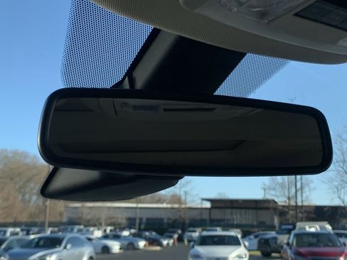 Used 2018 Ford Explorer Platinum image 27