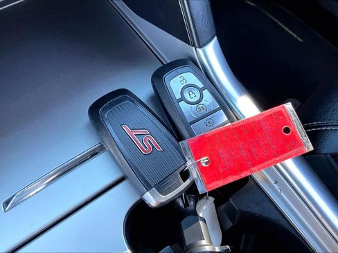 Used 2020 Ford Explorer ST image 13