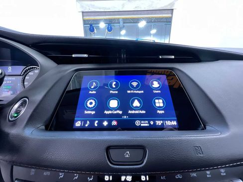 Used 2021 Cadillac XT4 Premium Luxury w/ Cold Weather Package AWD/4WD image 25