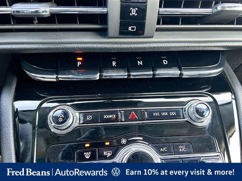 Used 2022 Lincoln Corsair AWD w/ Premium Package image 23