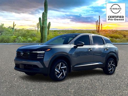 Certified 2025 Nissan Kicks SV image 2