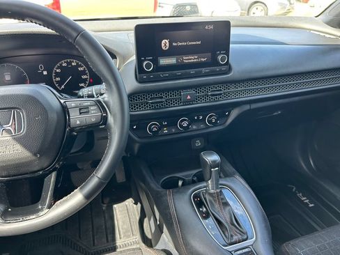 Used 2025 Honda HR-V Sport image 17