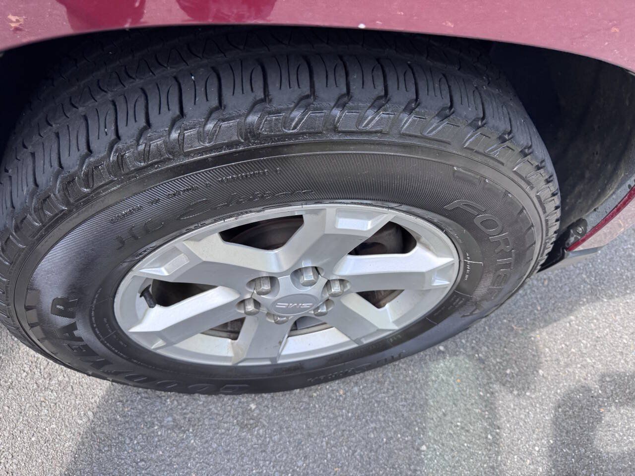 Used 2015 GMC Acadia SLE AWD/4WD image 14